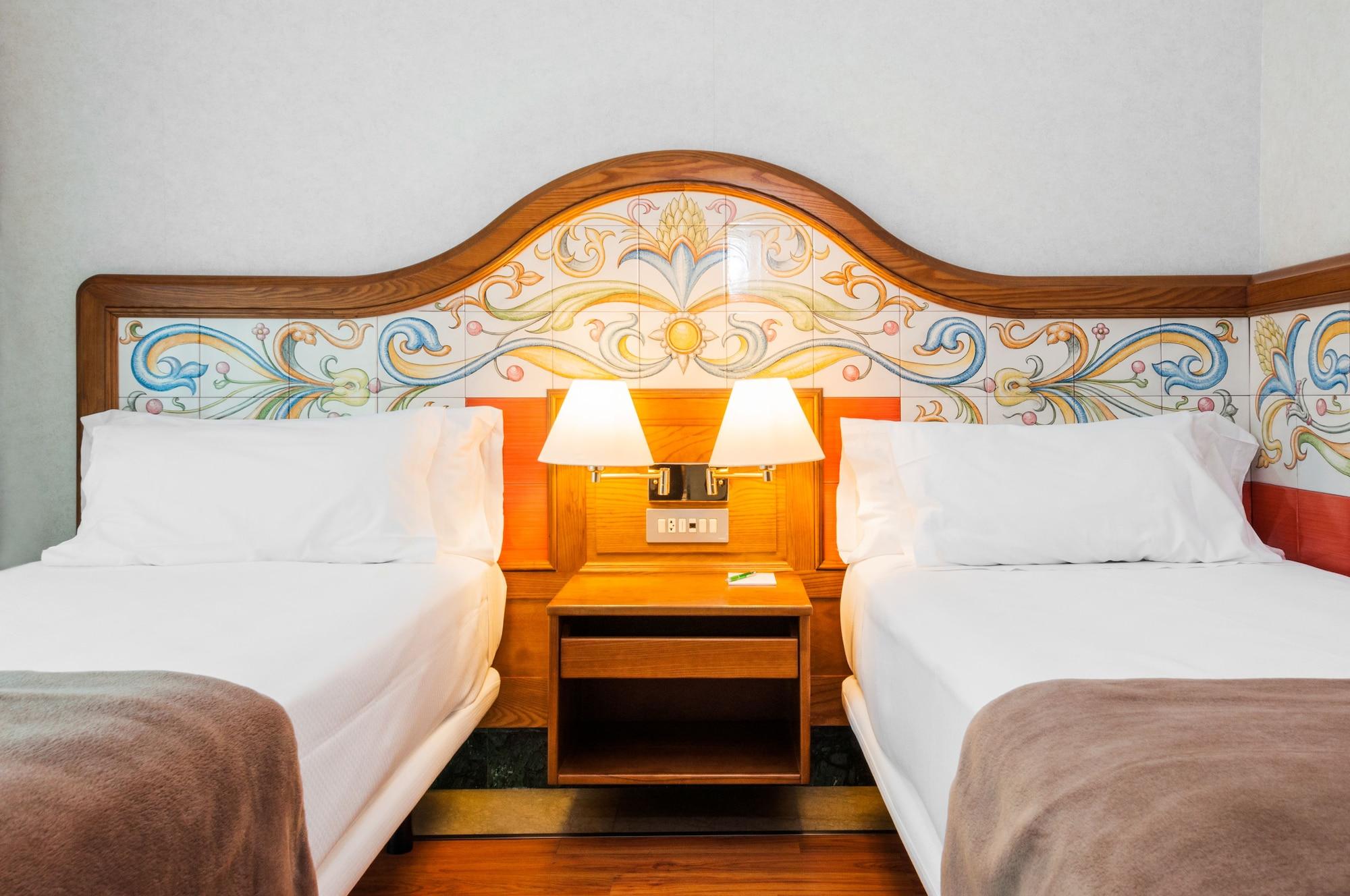 Hotel Julia Мадрид Экстерьер фото
