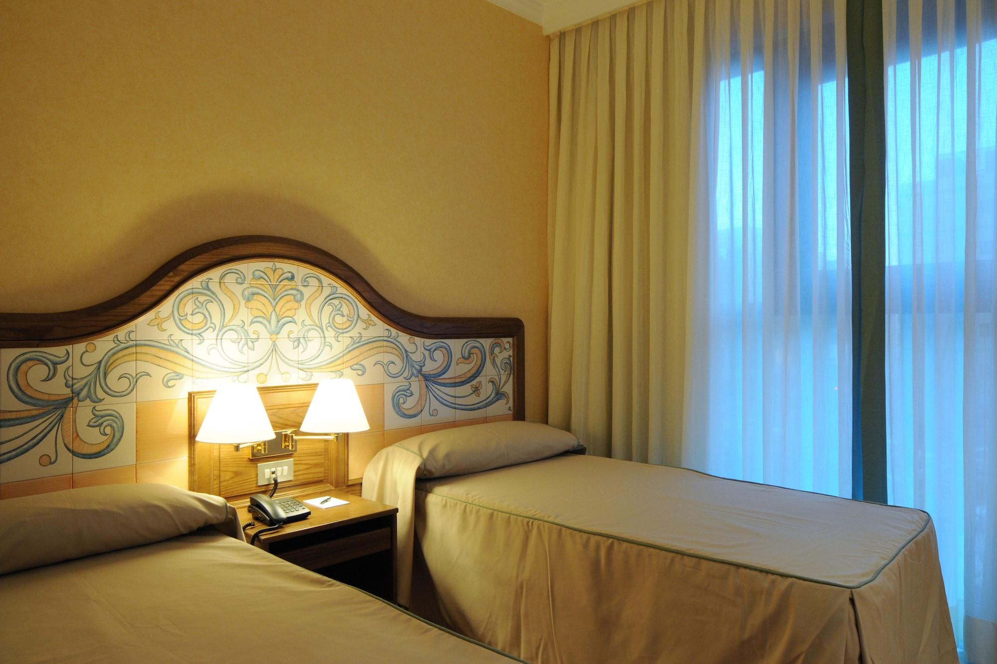 Hotel Julia Мадрид Экстерьер фото
