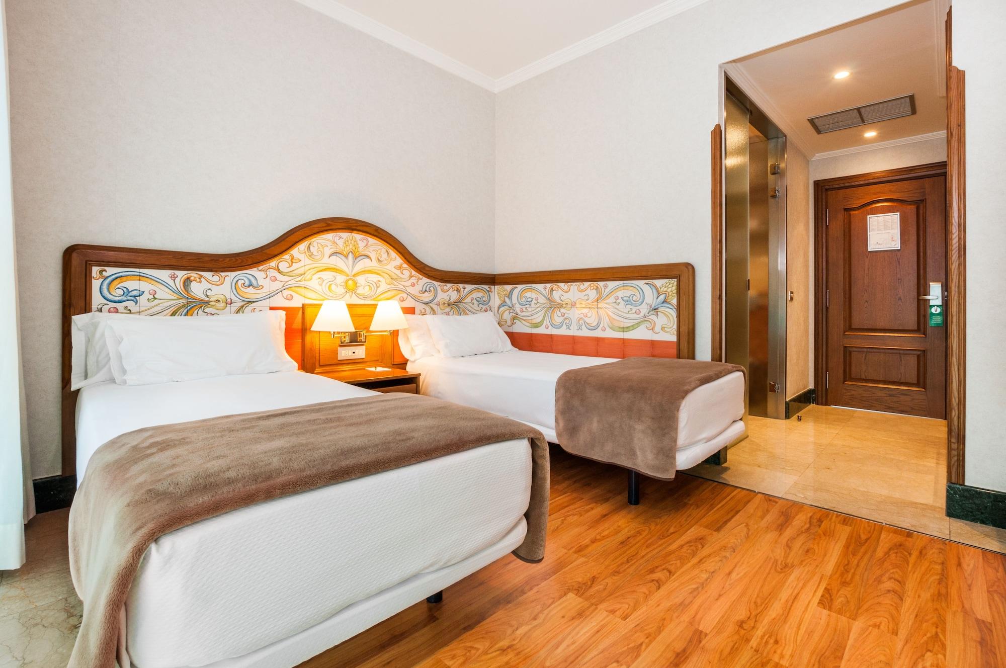 Hotel Julia Мадрид Экстерьер фото
