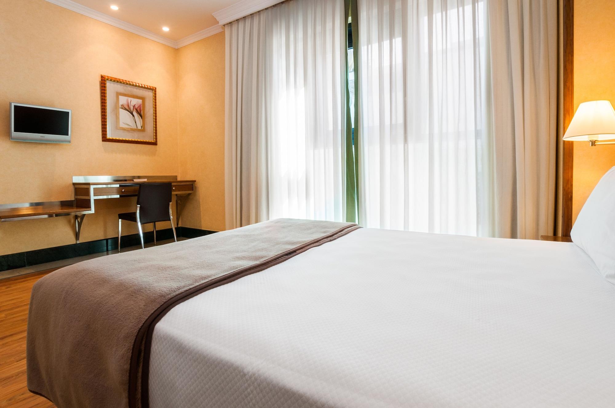 Hotel Julia Мадрид Экстерьер фото