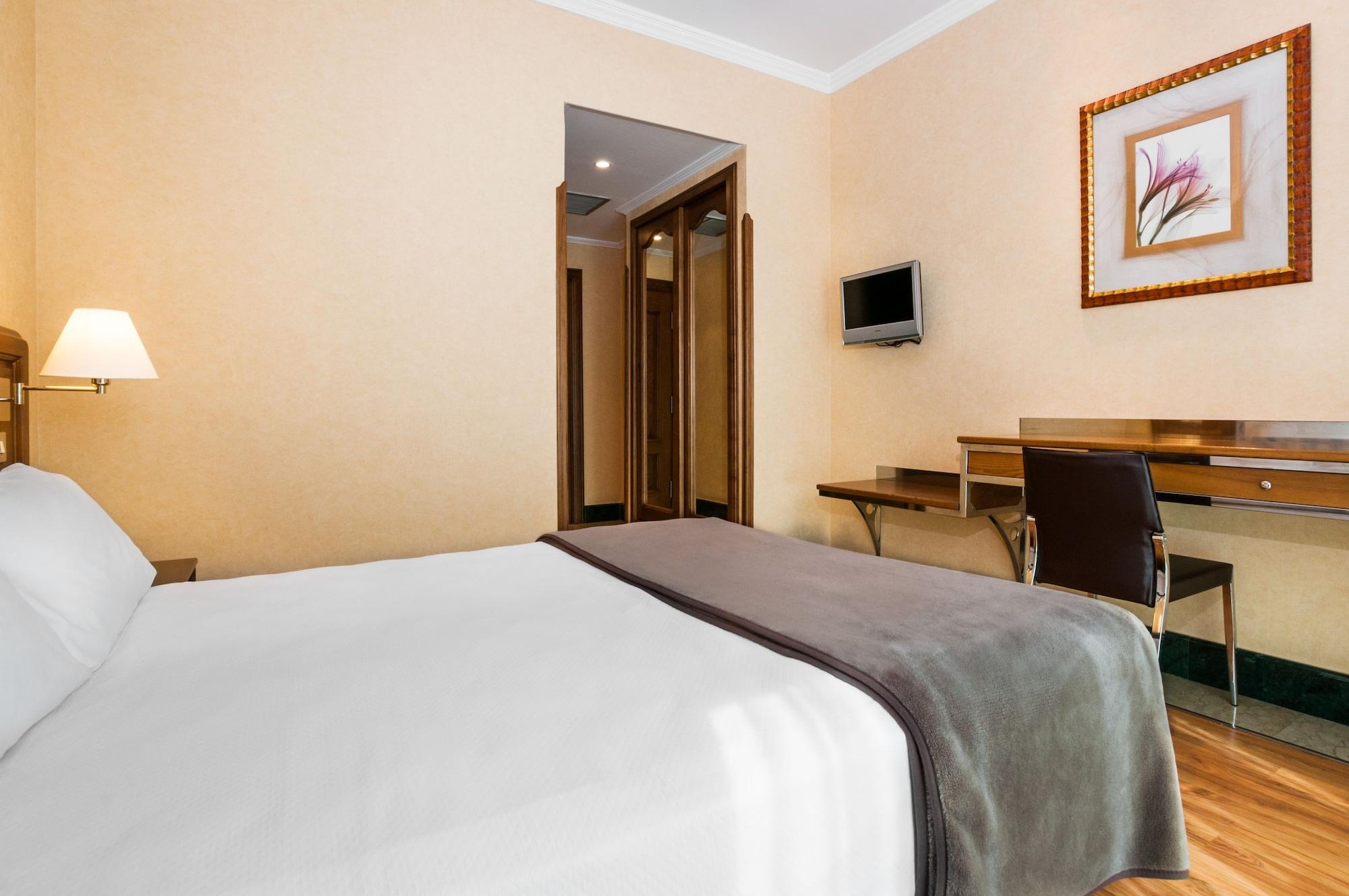 Hotel Julia Мадрид Экстерьер фото