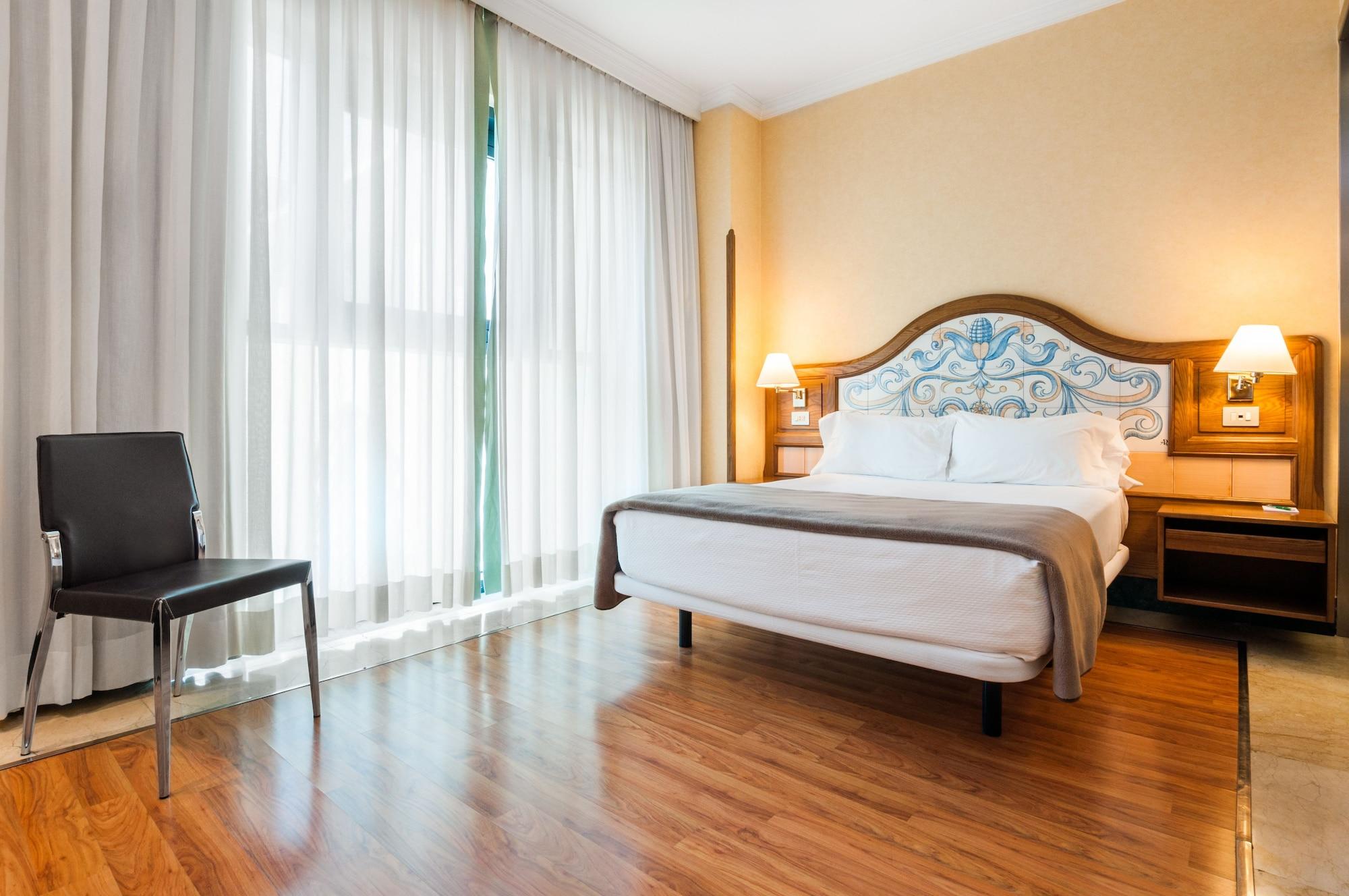 Hotel Julia Мадрид Экстерьер фото