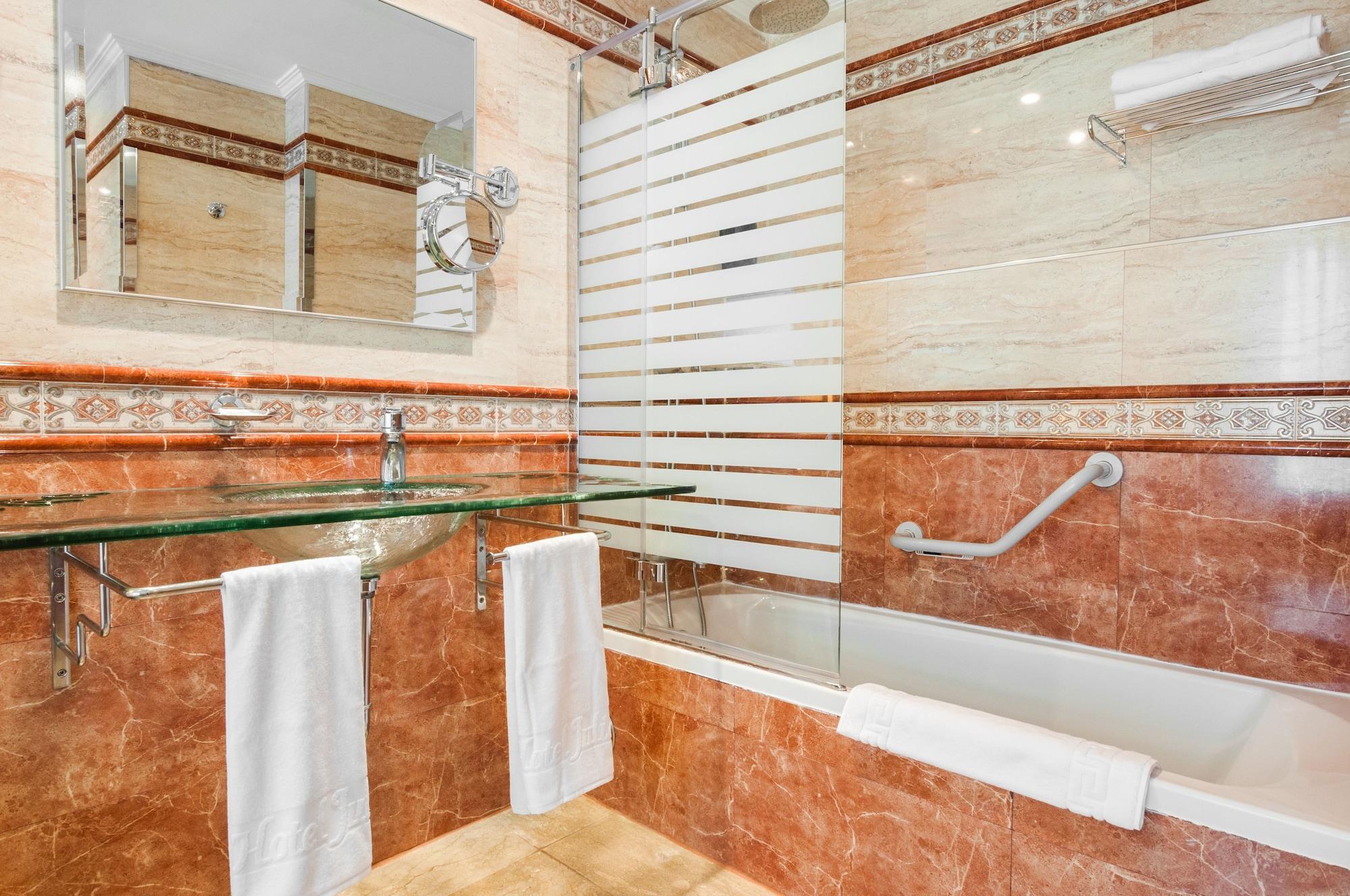 Hotel Julia Мадрид Экстерьер фото