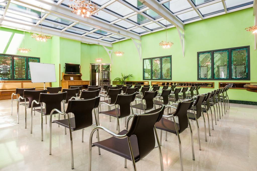 Hotel Julia Мадрид Экстерьер фото