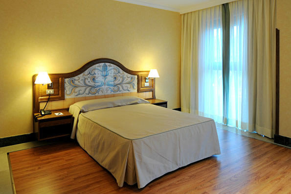 Hotel Julia Мадрид Экстерьер фото