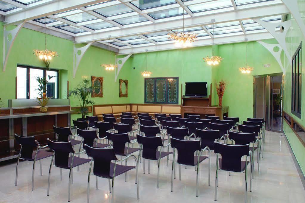 Hotel Julia Мадрид Экстерьер фото