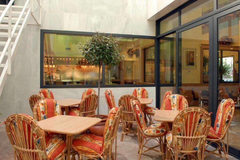 Hotel Julia Мадрид Экстерьер фото